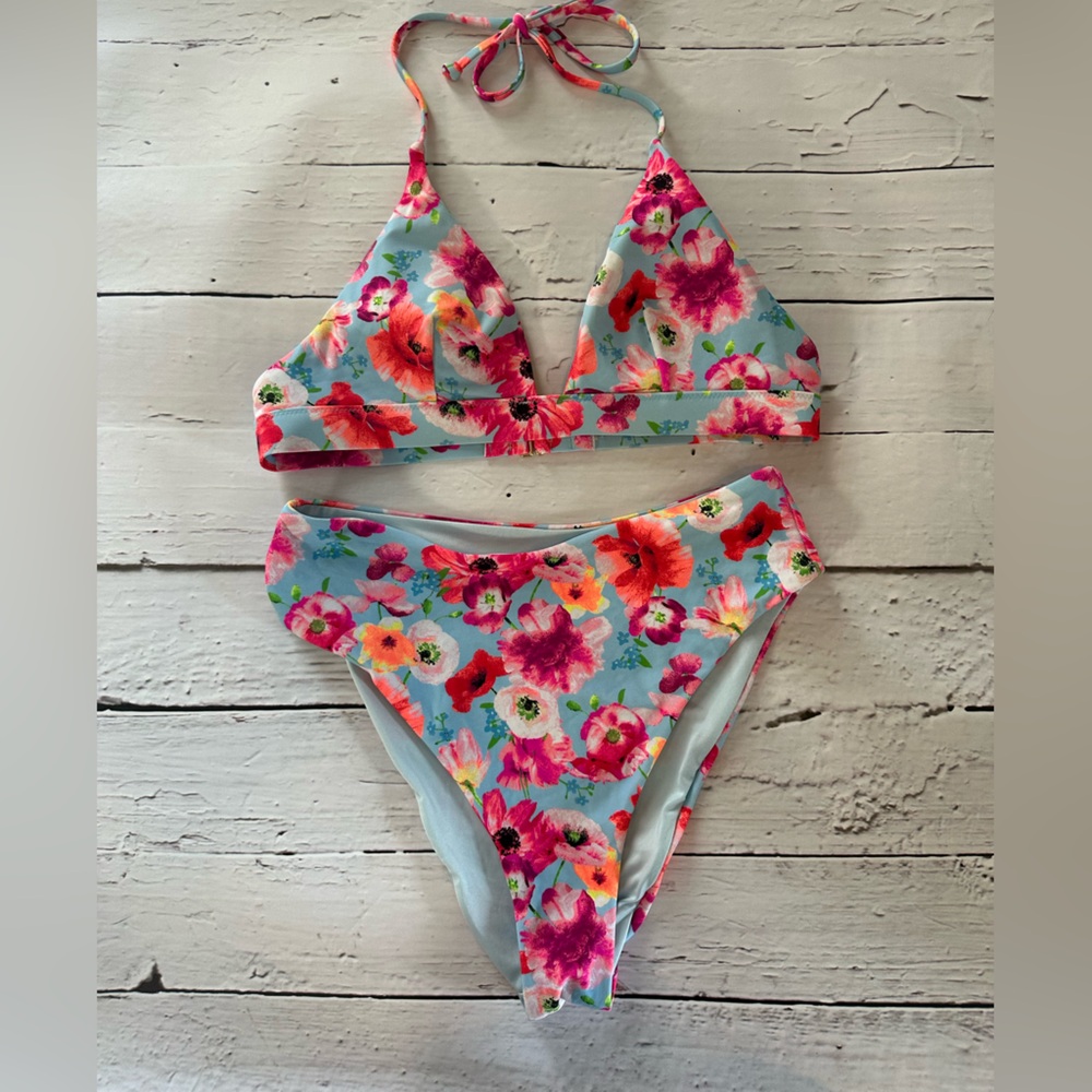 Victoria’s Secret bikini